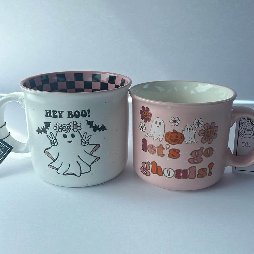 Cobwebs & Cauldrons Halloween girl ghost Hey Boo trick or Treat Viral Mugs NEW
